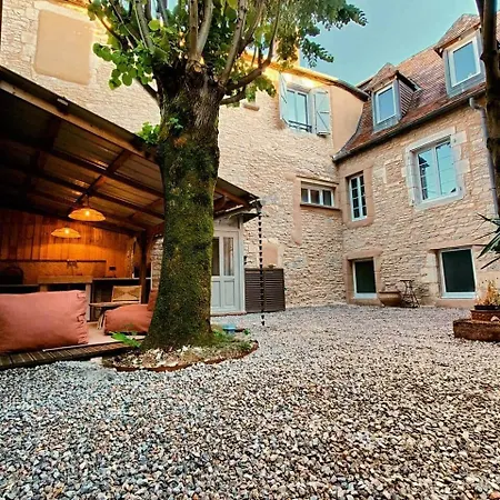 Les De La Marquise 4*