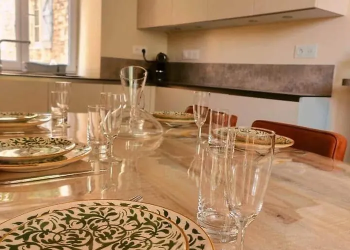 Les De La Marquise 4*