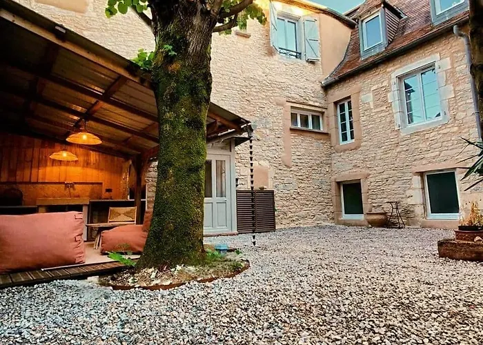 Les De La Marquise 4*