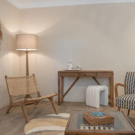 Les De La Marquise بيت ضيافة 4*