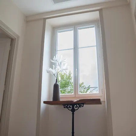 بيت ضيافة Les De La Marquise 4*