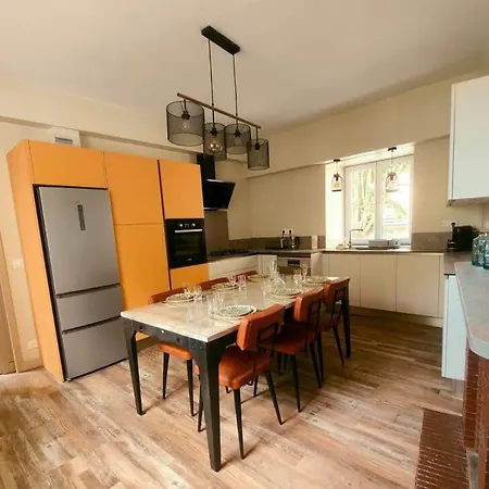 Les De La Marquise 4* مارتيل