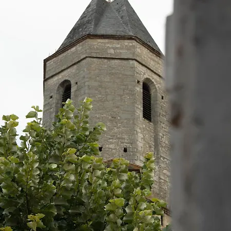 Les De La Marquise